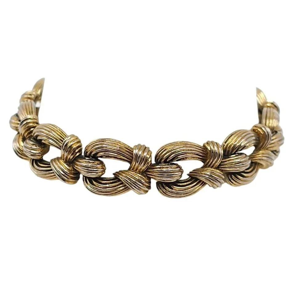 Monet Twisted Chunky Chain Bangle Bracelet Fold-Over Clasp Gold Tone Vintage